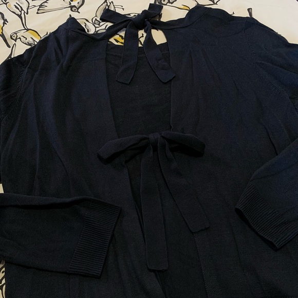 NWOT Navy Blue Sweater with Bow Ties in the Back - Picture 3 of 4
